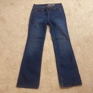 DKNY Jeans. 8R